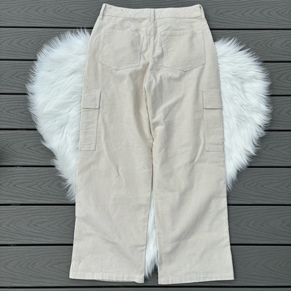 Hollister Corduroy Cargo Pants - Picture 5 of 5